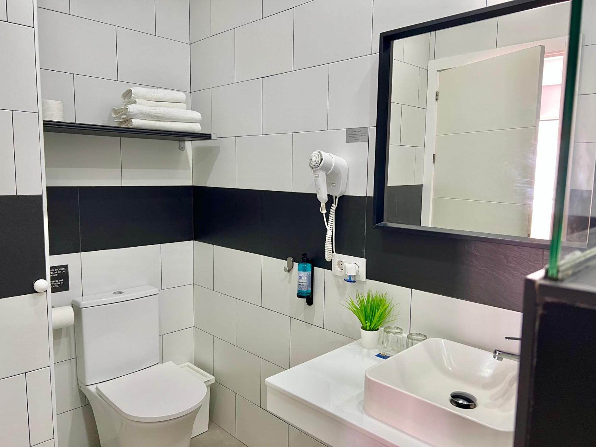Dori Rooms Hostal Tarifa Ngoại thất bức ảnh