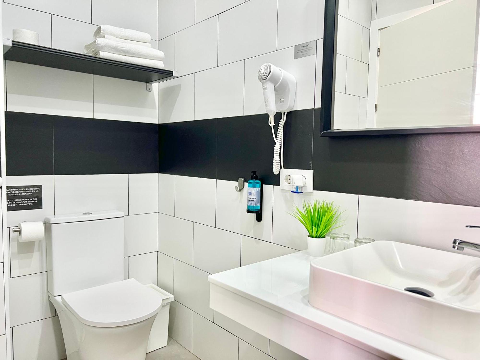 Dori Rooms Hostal Tarifa Ngoại thất bức ảnh